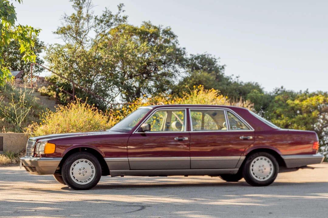 1988 Mercedes-Benz W126 S-Class Sedan - Image 13 of 31