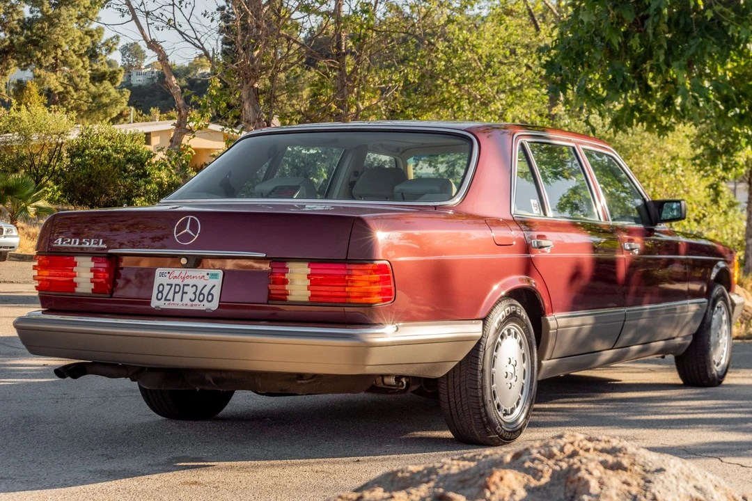 1988 Mercedes-Benz W126 S-Class Sedan - Image 25 of 31