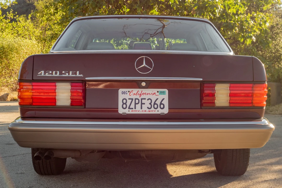 1988 Mercedes-Benz W126 S-Class Sedan - Image 24 of 31