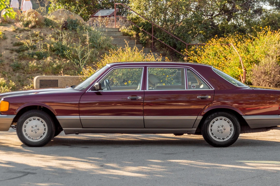 1988 Mercedes-Benz W126 S-Class Sedan - Image 17 of 31