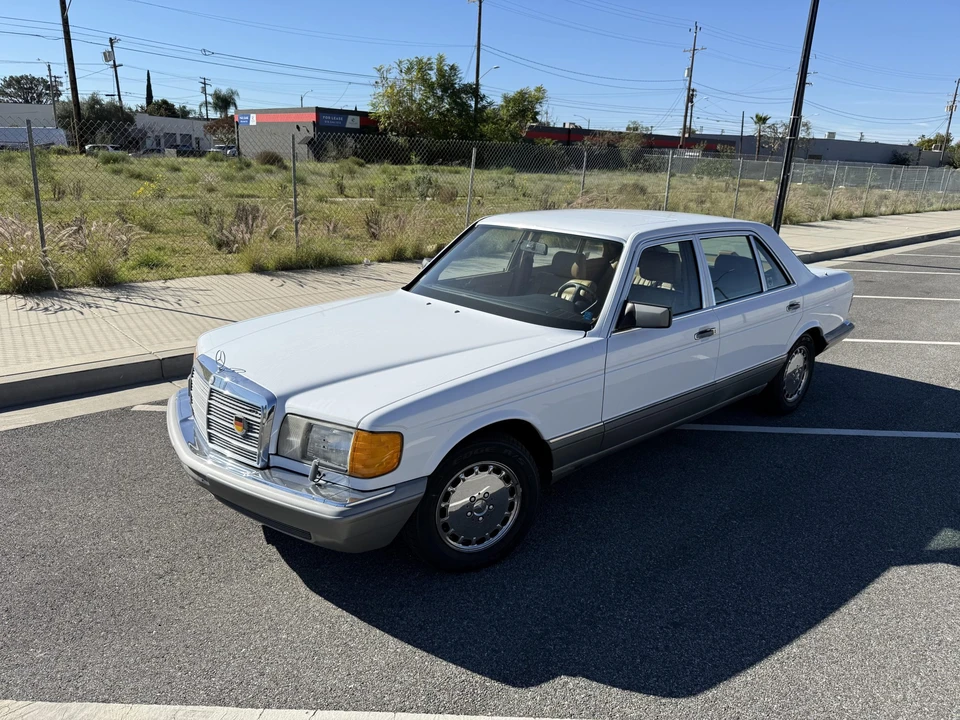 1988 Mercedes-Benz W126 S-Class Sedan - Image 2 of 31