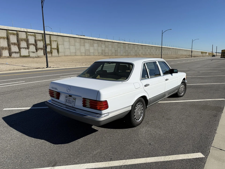 1988 Mercedes-Benz W126 S-Class Sedan - Image 6 of 31