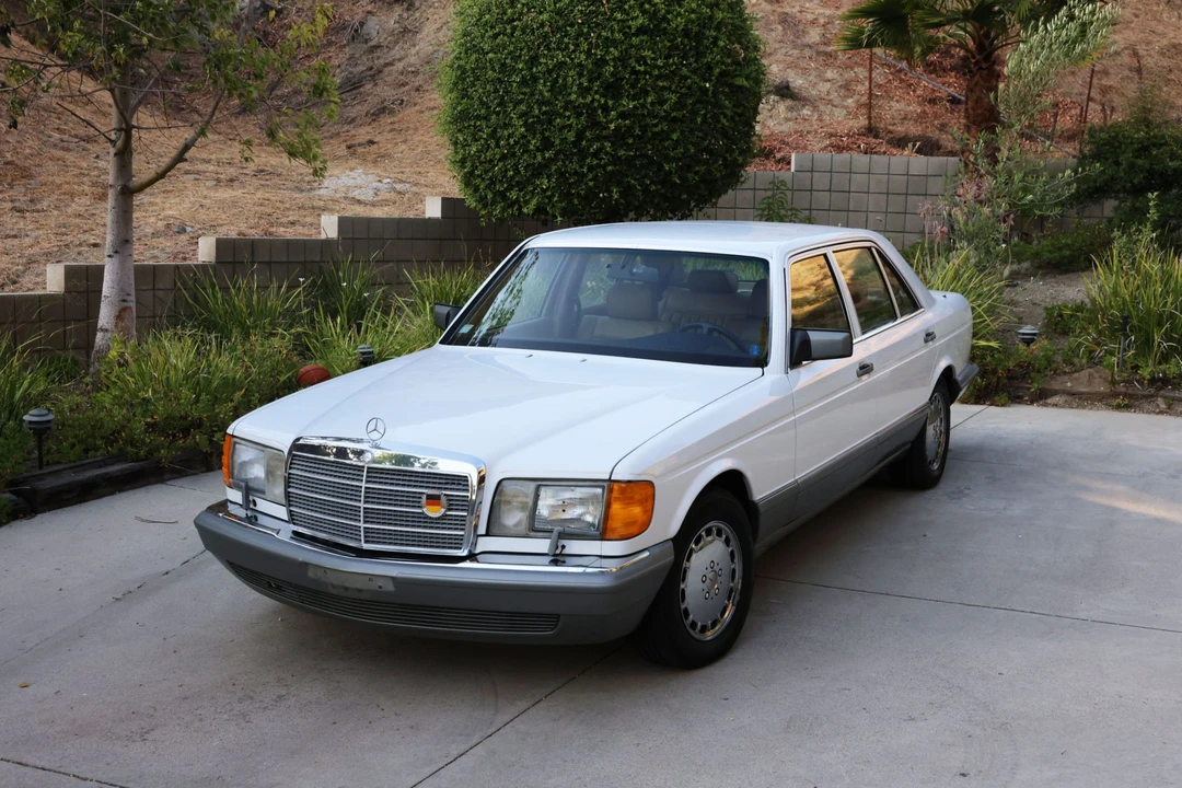 1988 Mercedes-Benz W126 S-Class Sedan - Image 8 of 31