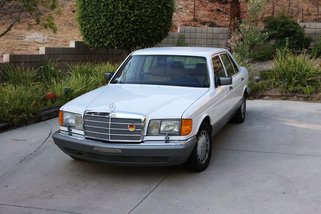 1988 Mercedes-Benz W126 S-Class Sedan - Image 10 of 31