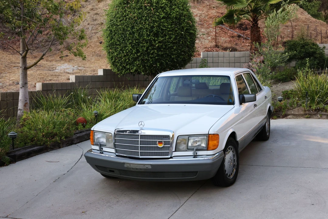 1988 Mercedes-Benz W126 S-Class Sedan - Image 7 of 31