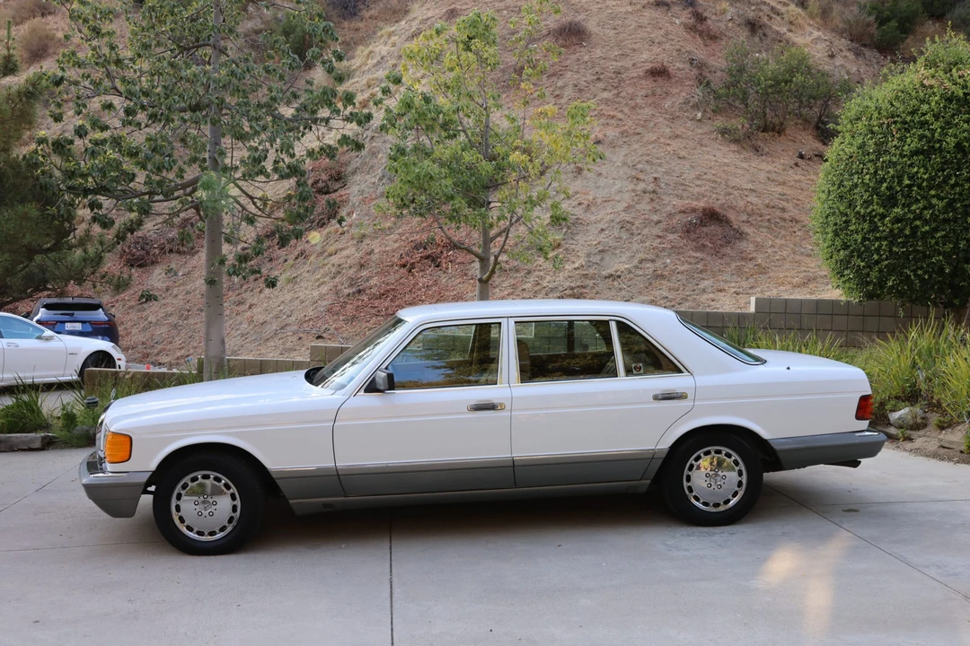1988 Mercedes-Benz W126 S-Class Sedan - Image 18 of 31