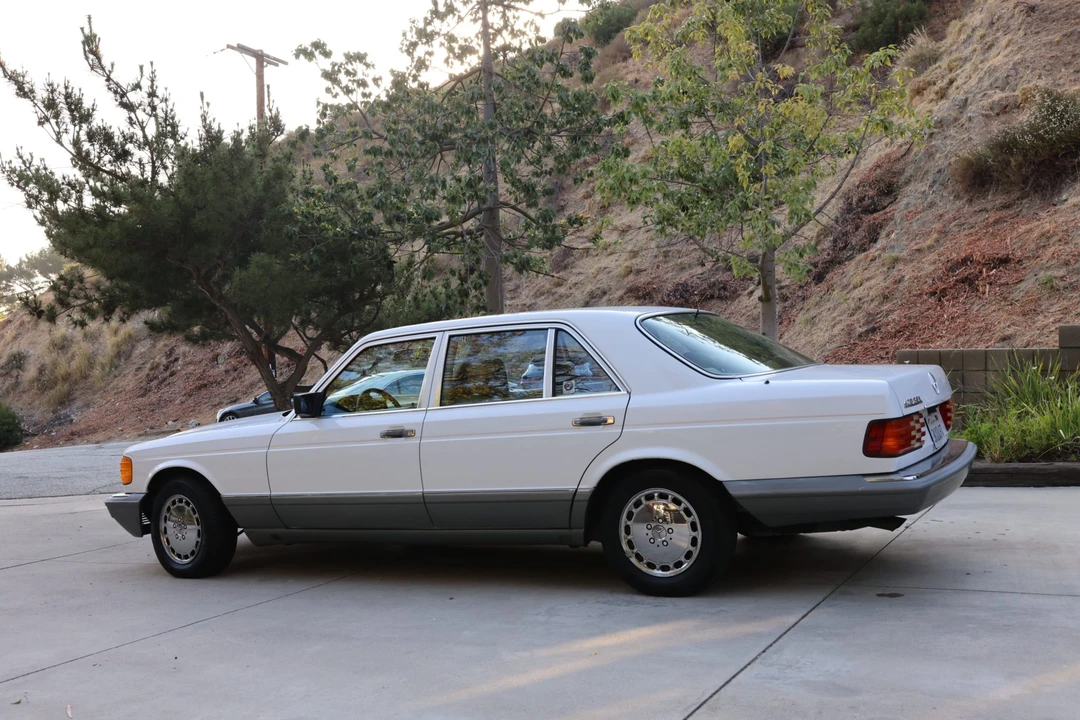 1988 Mercedes-Benz W126 S-Class Sedan - Image 21 of 31