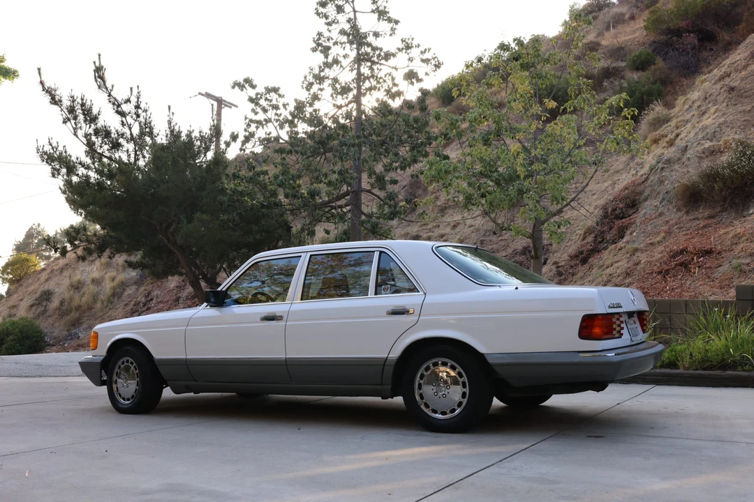 1988 Mercedes-Benz W126 S-Class Sedan - Image 22 of 31