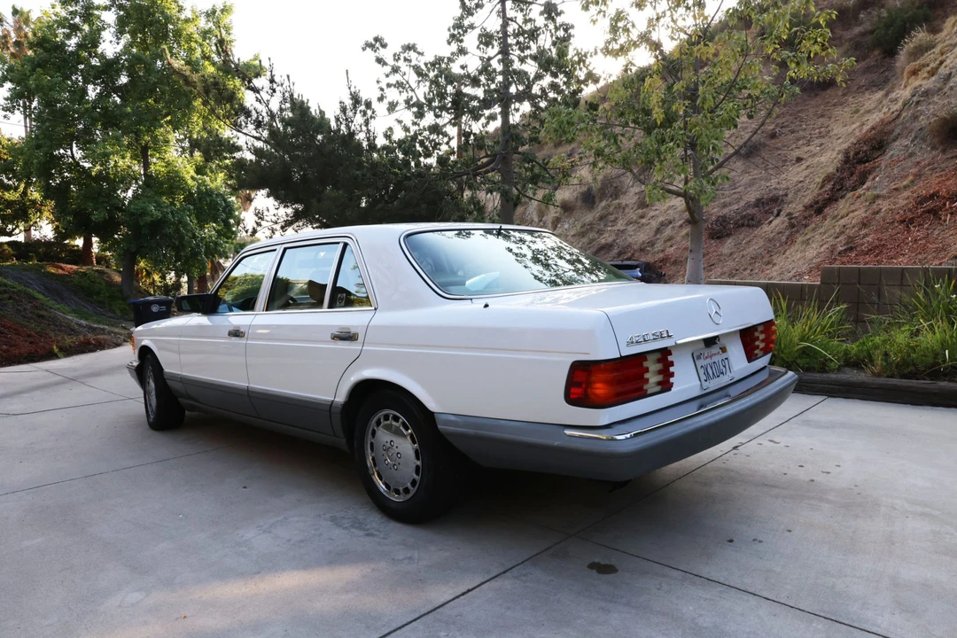1988 Mercedes-Benz W126 S-Class Sedan - Image 25 of 31