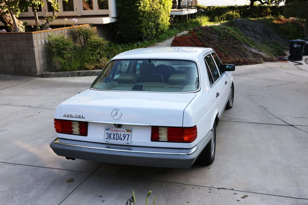 1988 Mercedes-Benz W126 S-Class Sedan - Image 30 of 31