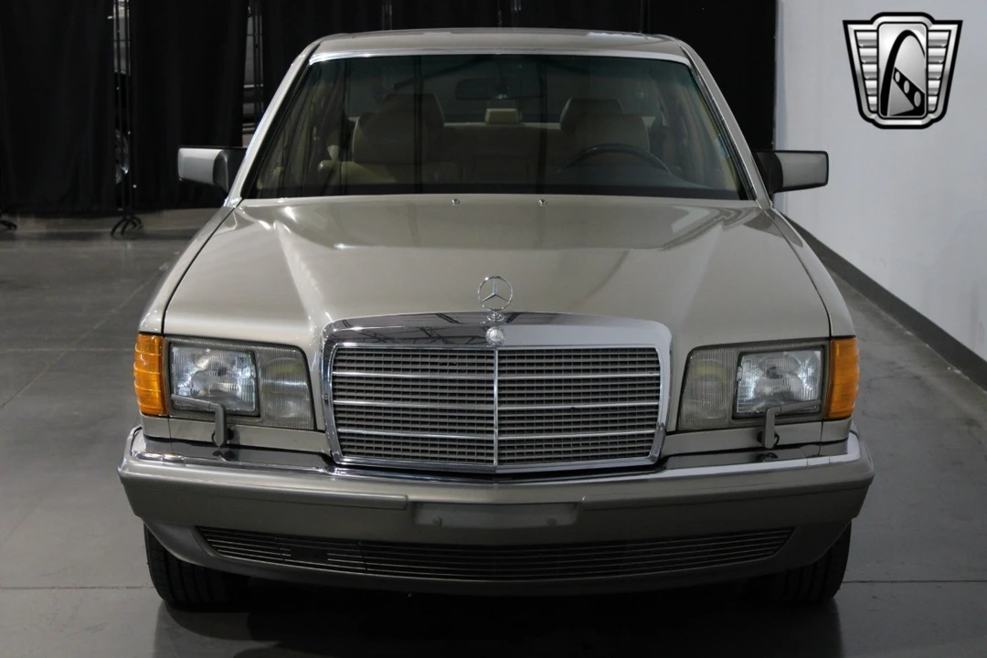 1988 Mercedes-Benz 500E & E500 - Image 16 of 21