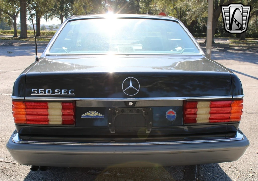1988 Mercedes-Benz 500E & E500 - Image 11 of 12