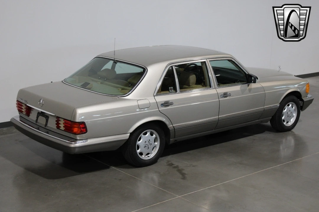 1988 Mercedes-Benz 500E & E500 - Image 11 of 21