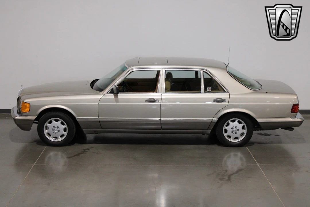 1988 Mercedes-Benz 500E & E500 - Image 14 of 21