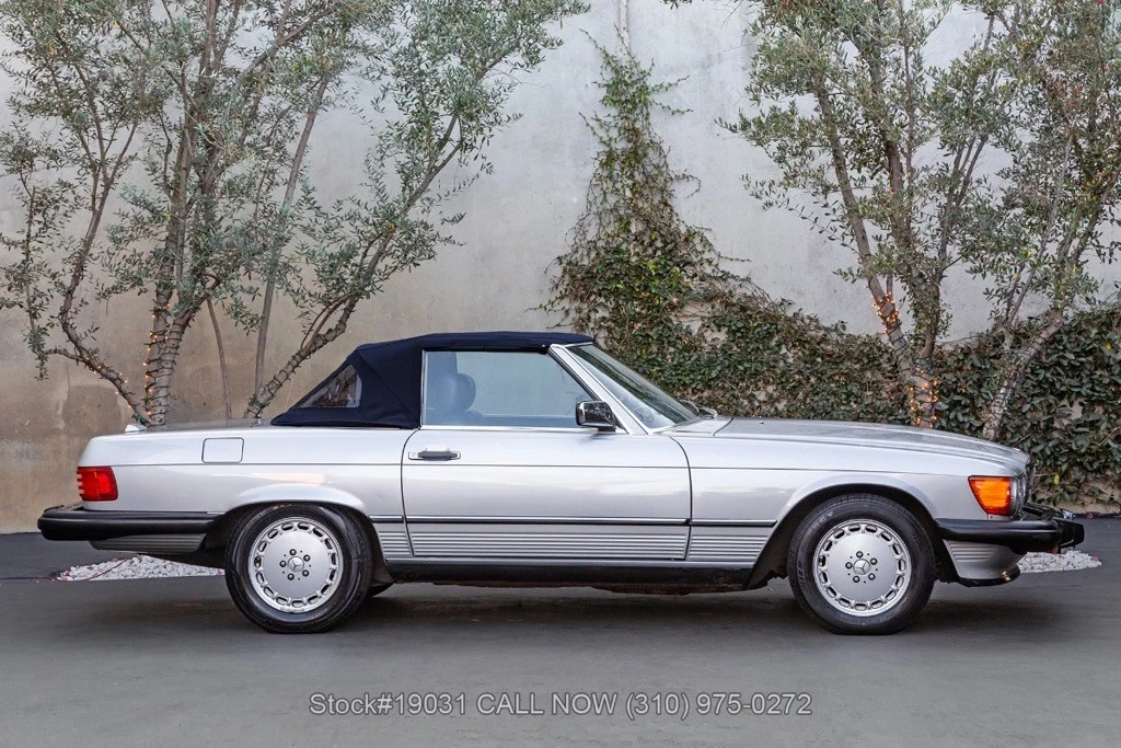 1988 Mercedes-Benz 500E & E500 - Image 10 of 12