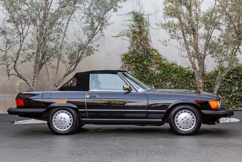 1988 Mercedes-Benz 500E & E500 - Image 10 of 12