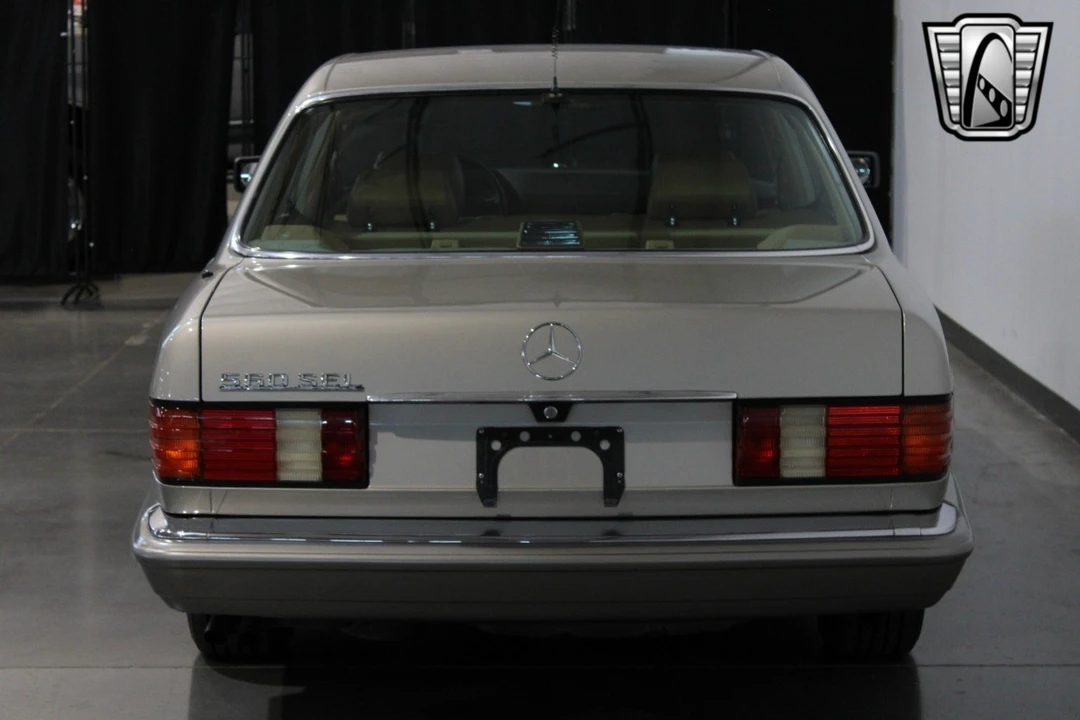 1988 Mercedes-Benz 500E & E500 - Image 20 of 21