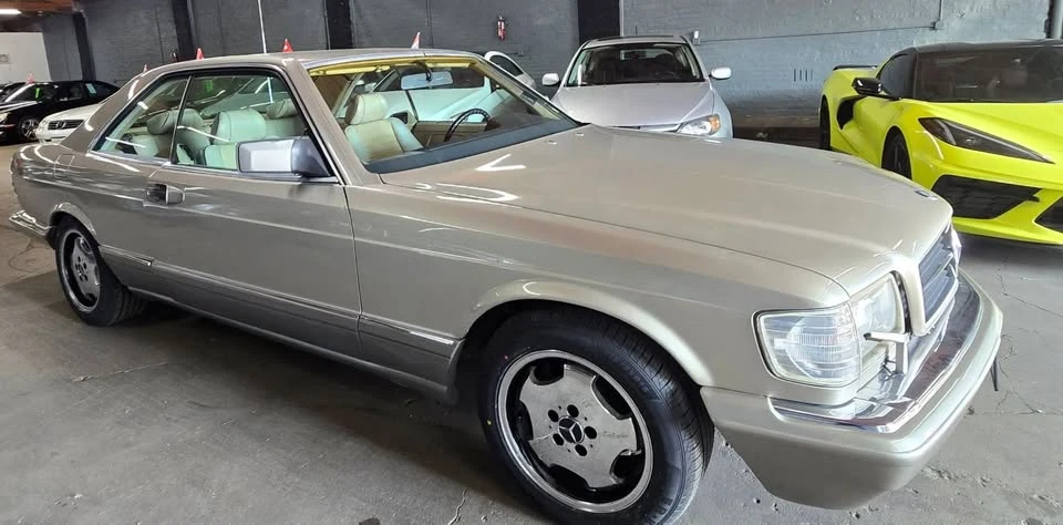 1988 Mercedes-Benz W126 S-Class Sedan - Image 2 of 20
