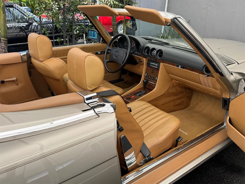 1988 Mercedes-Benz W126 S-Class Sedan - Image 24 of 31