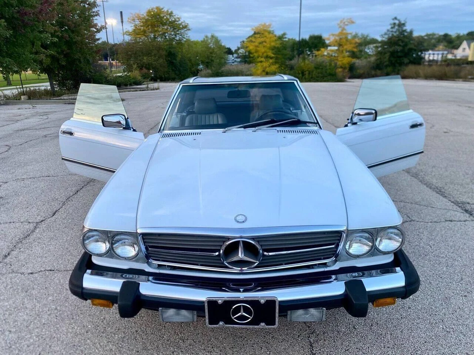 1988 Mercedes-Benz W126 S-Class Sedan - Image 8 of 31
