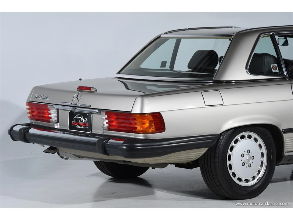 1988 Mercedes-Benz W126 S-Class Sedan - Image 18 of 31
