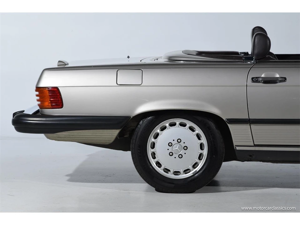 1988 Mercedes-Benz W126 S-Class Sedan - Image 16 of 31