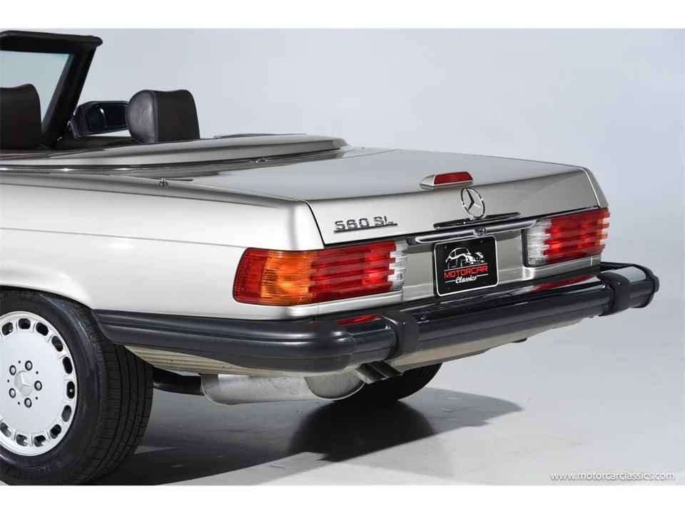 1988 Mercedes-Benz W126 S-Class Sedan - Image 24 of 31