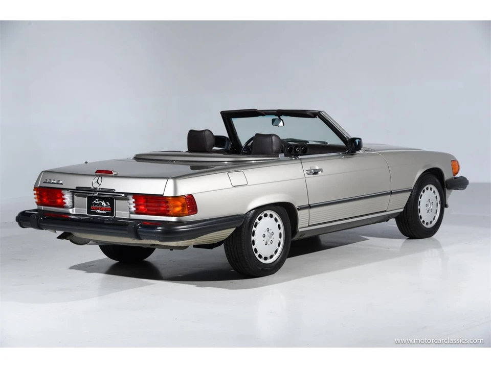 1988 Mercedes-Benz W126 S-Class Sedan - Image 10 of 31