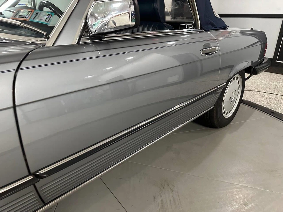 1988 Mercedes-Benz W126 S-Class Sedan - Image 18 of 31