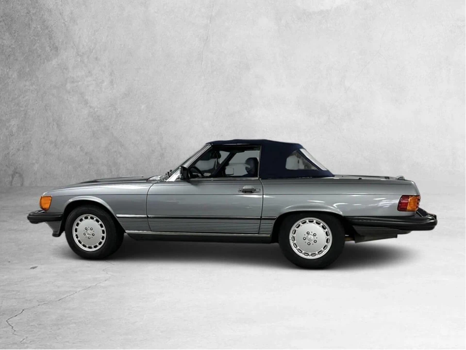 1988 Mercedes-Benz W126 S-Class Sedan - Image 3 of 31