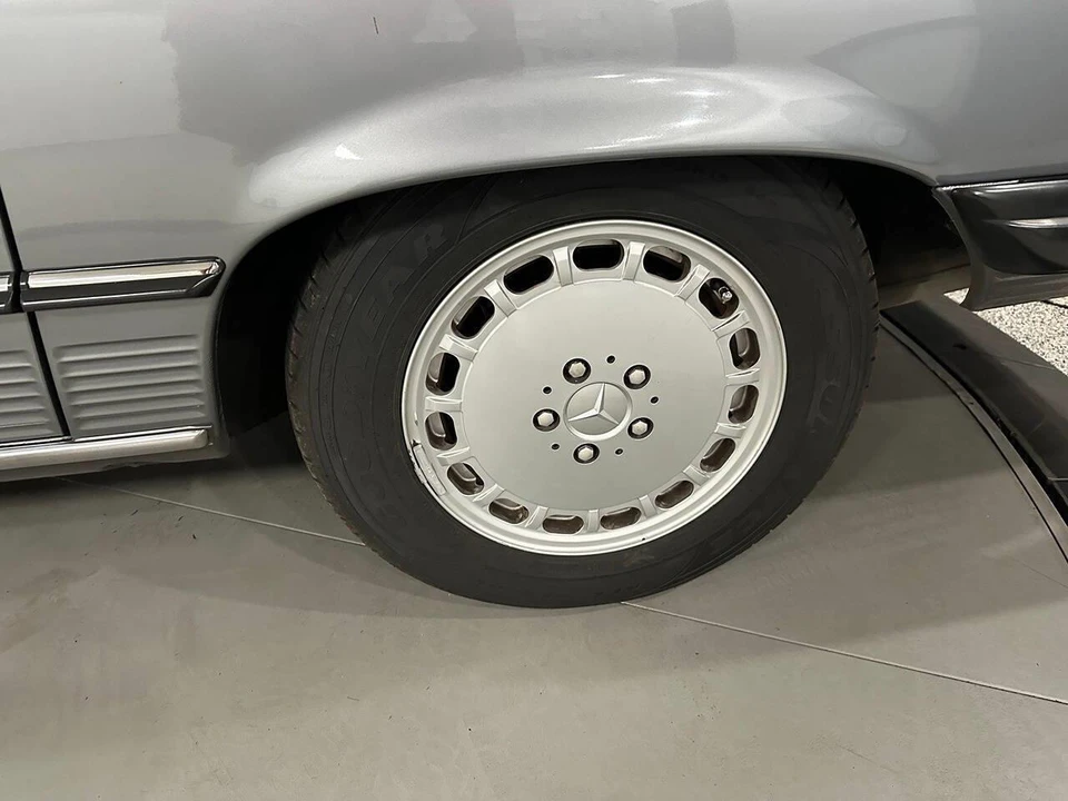 1988 Mercedes-Benz W126 S-Class Sedan - Image 20 of 31