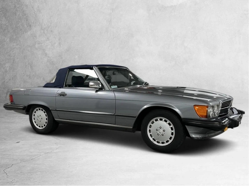 1988 Mercedes-Benz W126 S-Class Sedan - Image 4 of 31