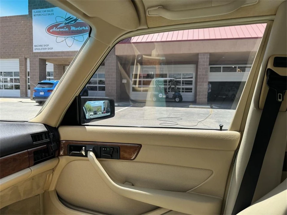 1988 Mercedes-Benz W126 S-Class Sedan - Image 23 of 31