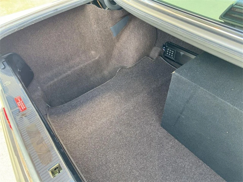 1988 Mercedes-Benz W126 S-Class Sedan - Image 21 of 31