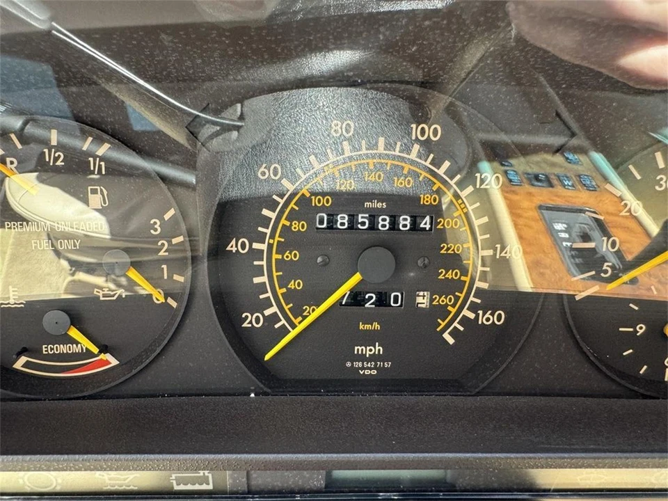 1988 Mercedes-Benz W126 S-Class Sedan - Image 14 of 31