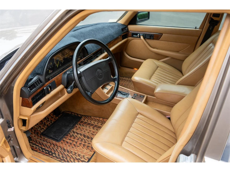 1988 Mercedes-Benz W126 S-Class Sedan - Image 14 of 28