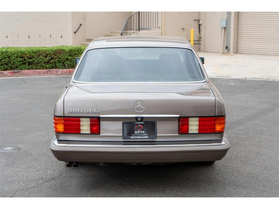 1988 Mercedes-Benz W126 S-Class Sedan - Image 6 of 28