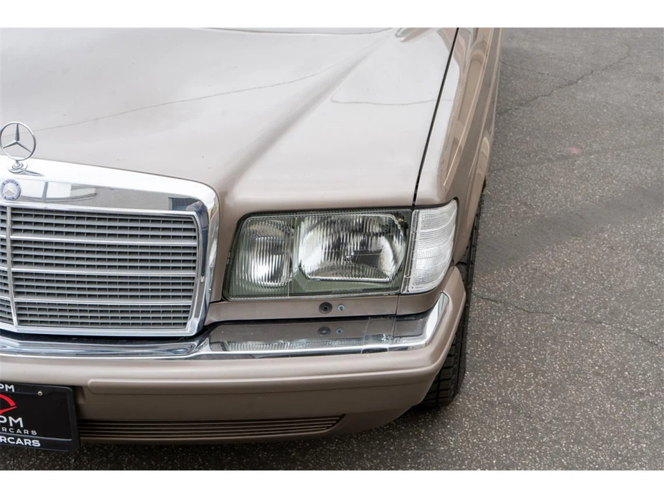 1988 Mercedes-Benz W126 S-Class Sedan - Image 10 of 28