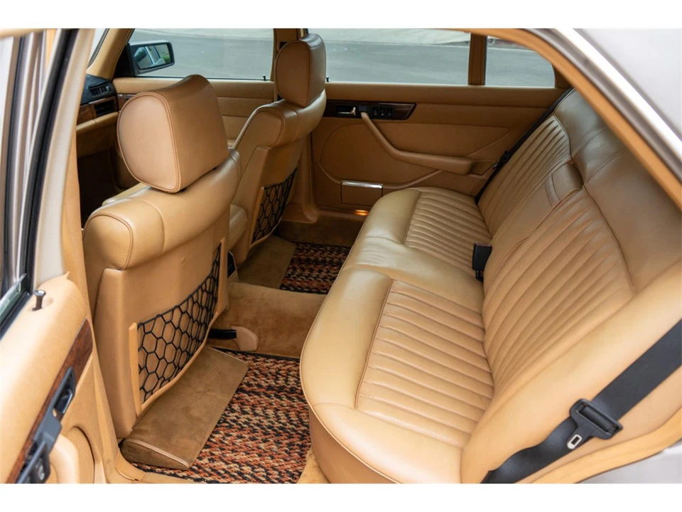 1988 Mercedes-Benz W126 S-Class Sedan - Image 27 of 28