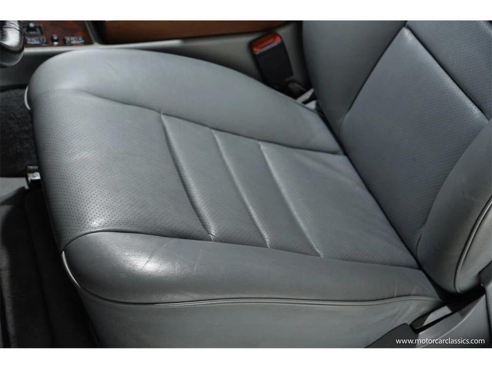 1988 Mercedes-Benz W126 S-Class Sedan - Image 29 of 31