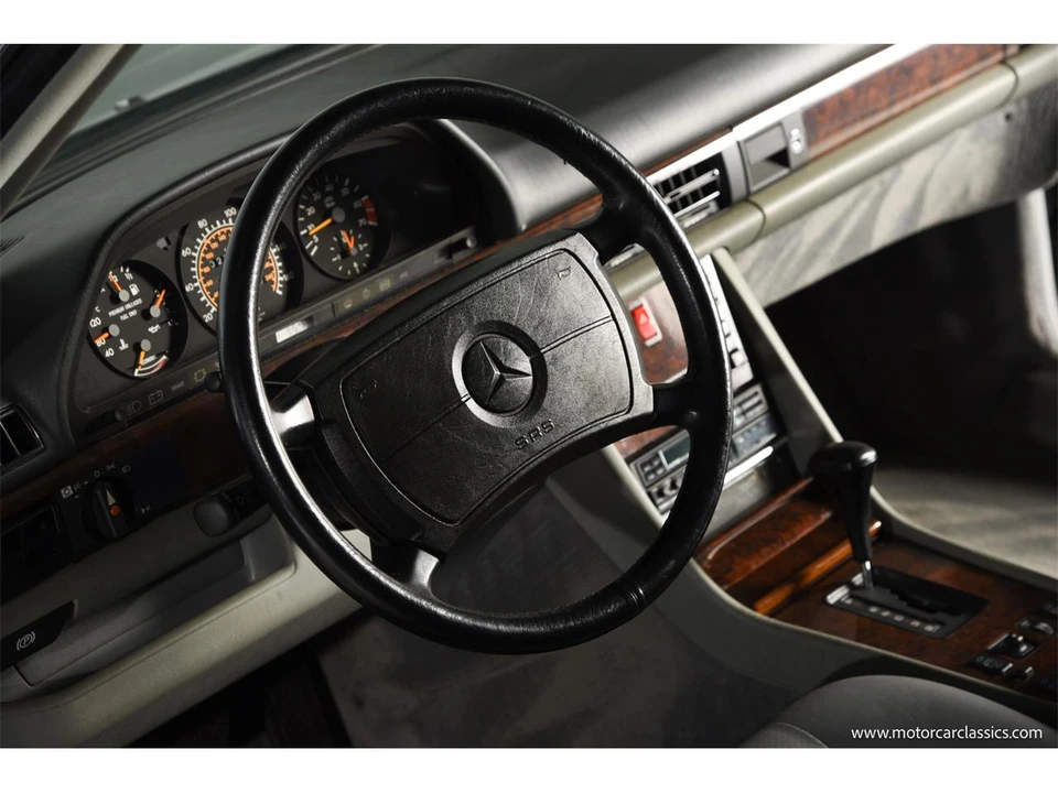 1988 Mercedes-Benz W126 S-Class Sedan - Image 21 of 31