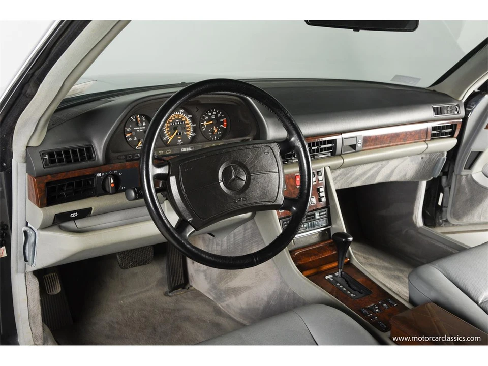 1988 Mercedes-Benz W126 S-Class Sedan - Image 20 of 31