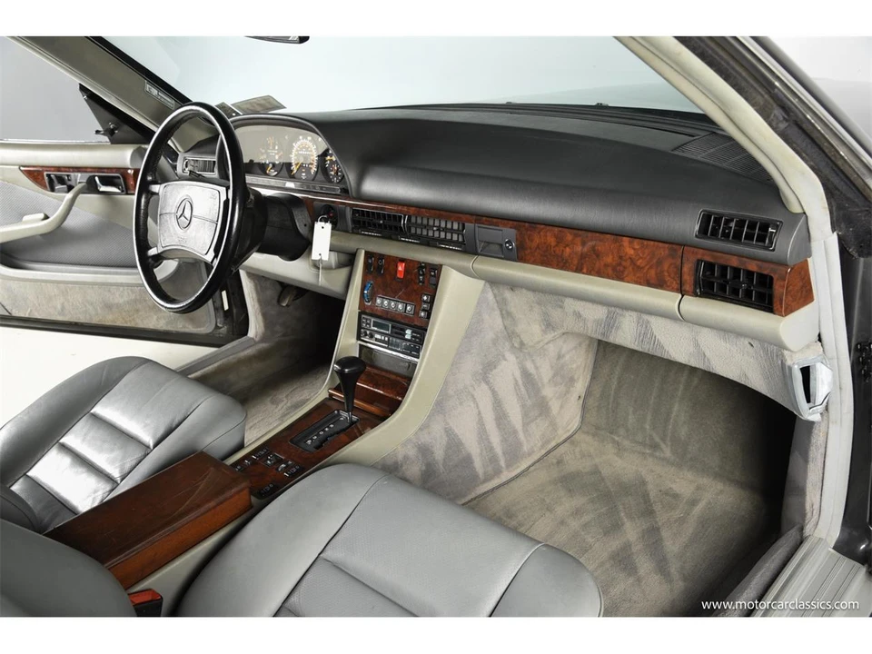 1988 Mercedes-Benz W126 S-Class Sedan - Image 22 of 31