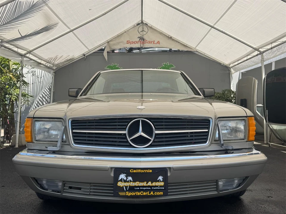1988 Mercedes-Benz W126 S-Class Sedan - Image 4 of 31