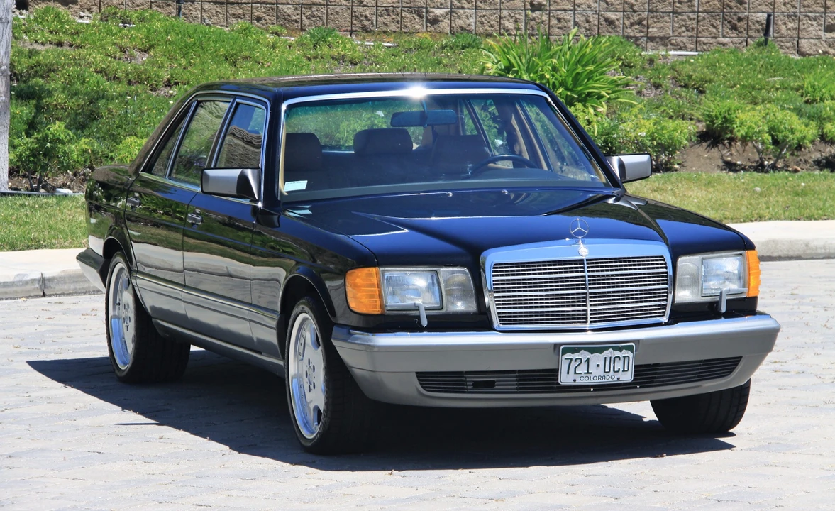 1988 Mercedes-Benz W126 S-Class Sedan - Image 2 of 31