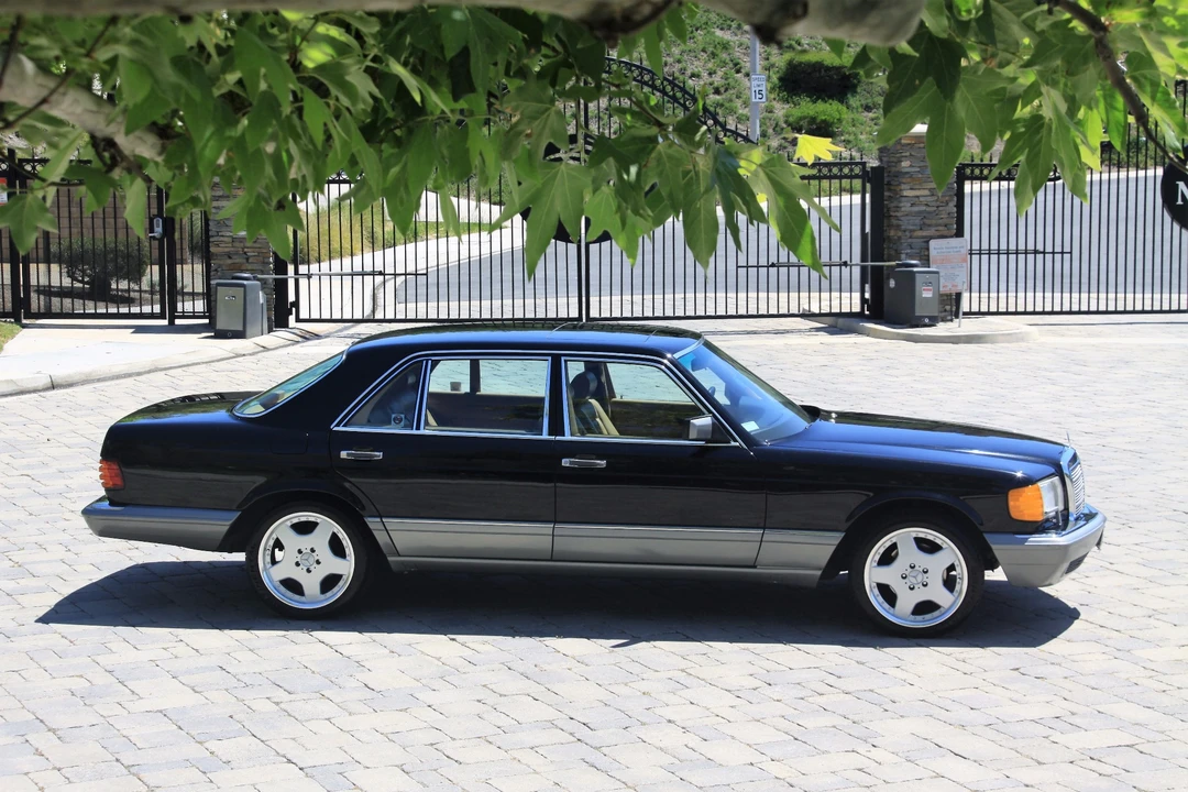 1988 Mercedes-Benz W126 S-Class Sedan - Image 11 of 31