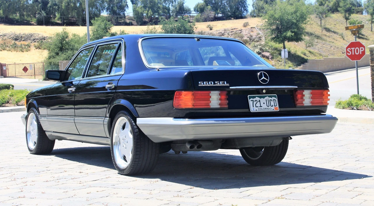 1988 Mercedes-Benz W126 S-Class Sedan - Image 5 of 31