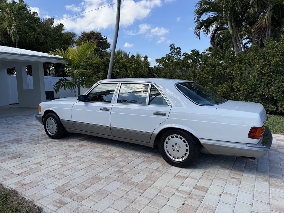 1988 Mercedes-Benz W126 S-Class Sedan - Image 2 of 21