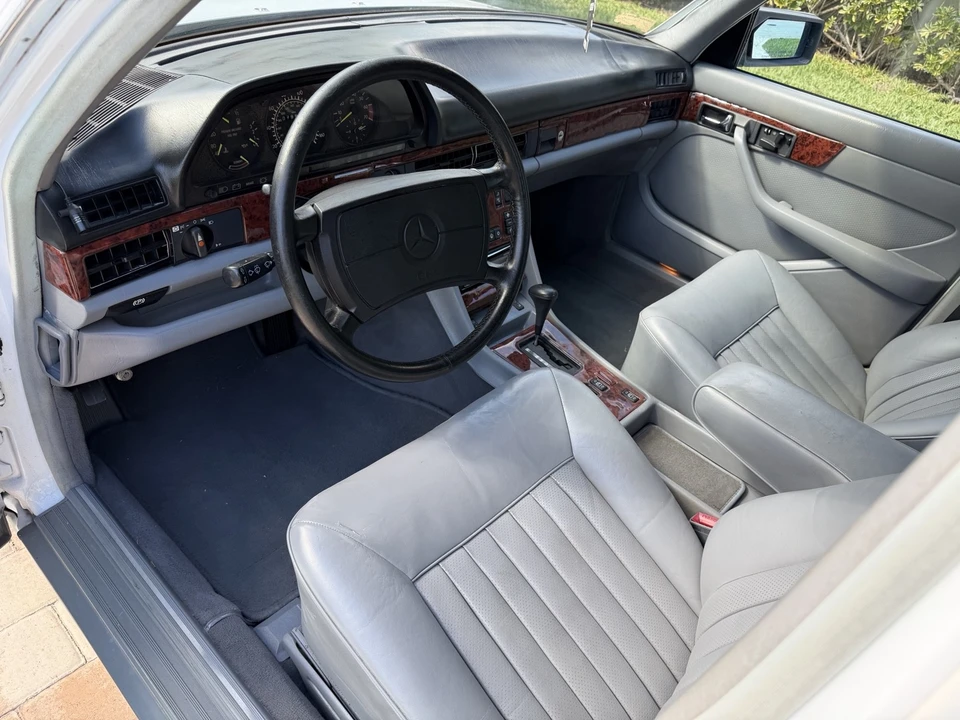 1988 Mercedes-Benz W126 S-Class Sedan - Image 15 of 21