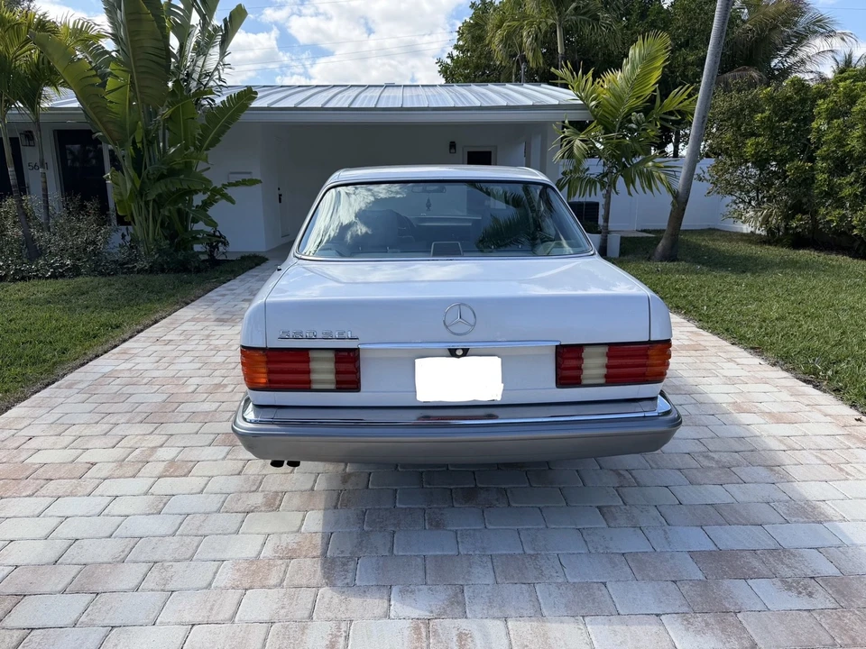 1988 Mercedes-Benz W126 S-Class Sedan - Image 3 of 21